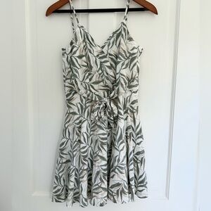 NWOT Lisa Palm Print Bow Waist Wrap Mini Dress size S